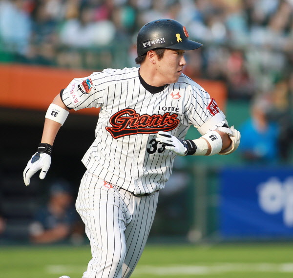 정훈선수의 1타점 선취타